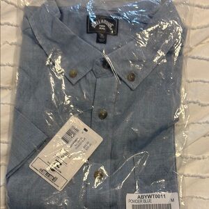 Billabong Men's Light Blue, short sleeve button up. Never used, with tags